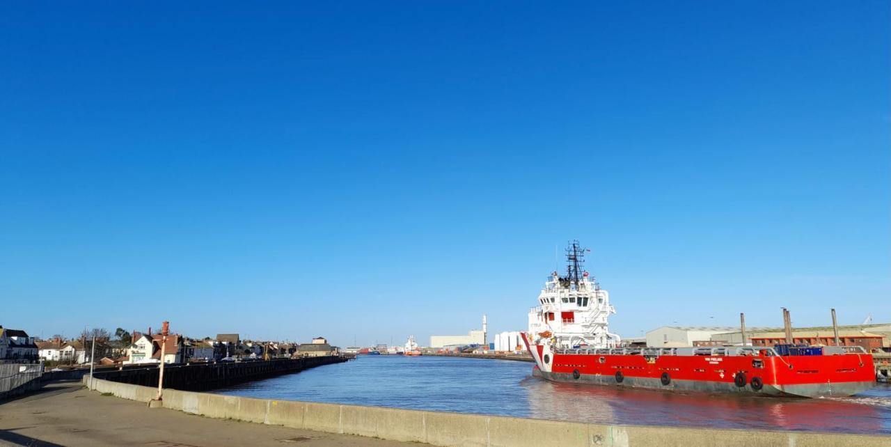 'Harbour View' On The River By Gorleston'S Award Winning Beach - Pet Free! Dış mekan fotoğraf